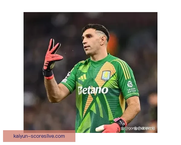 马丁内斯近期扑救表现稳健，多次关键救险展现顶级门将水准